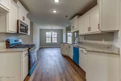 Entry Way - 6523 Carmel Pointe, Walls, MS 38680 photo 5 of 5