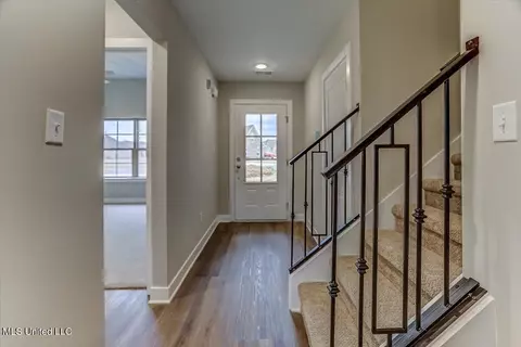 Entry Way - 6523 Carmel Pointe, Walls, MS 38680 photo 1 of 5