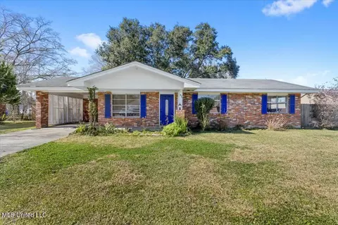 1527 Maple Ave, Picayune, MS 39466