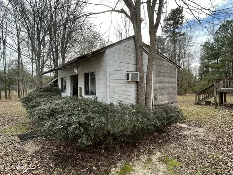 Exterior - 1281 Sanctuary Dr, Brandon, MS 39042 photo 7 of 11
