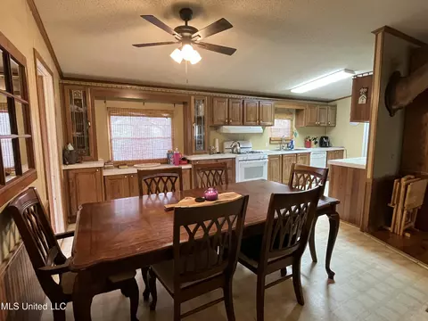 Dining - 1281 Sanctuary Dr, Brandon, MS 39042 photo 1 of 2