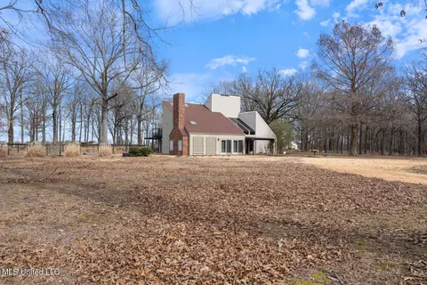 978 Walnut Rd, Sardis, MS 38666 photo 4