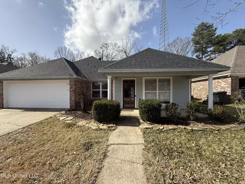 Exterior - 106 Blackstone Cir, Brandon, MS 39047 photo 2 of 4