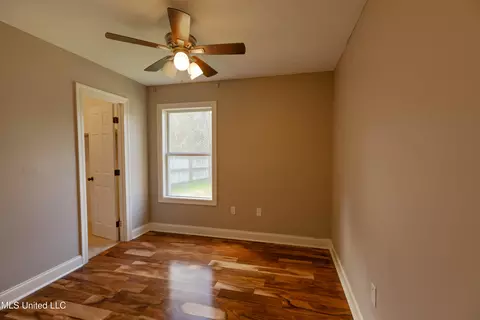 Bedroom - 106 Blackstone Cir, Brandon, MS 39047 photo 3 of 4