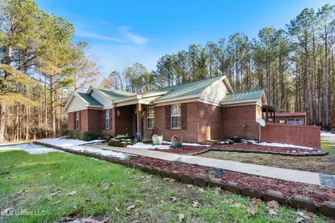1560 Highway 2, Hickory Flat, MS 38633 photo 2