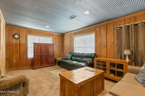 1560 Highway 2, Hickory Flat, MS 38633 photo 12