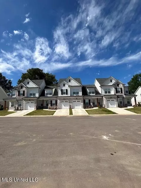 1055 Lexington Lp, Southaven, MS 38671