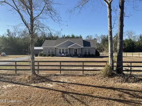 183 Pleasant Hill Church Rd, Lucedale, MS 39452