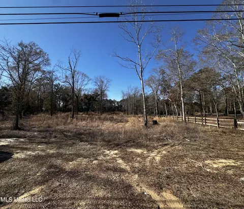 19355 Hwy 603, Kiln, MS 39556
