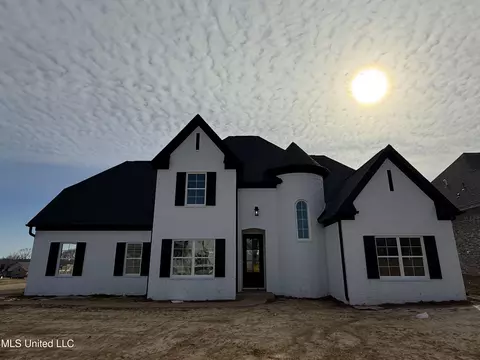 2501 Beauvoir Dr, Hernando, MS 38632