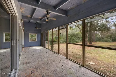 Exterior - 5557 Ridgewood Rd, Jackson, MS 39211 photo 4 of 8