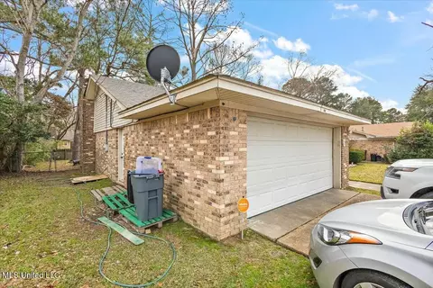 5220 Sedgwick Dr, Jackson, MS 39211 photo 2