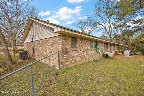 5220 Sedgwick Dr, Jackson, MS 39211 photo 4