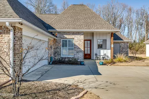 Exterior - 511 Crestmoor Dr, Canton, MS 39046 photo 3 of 8