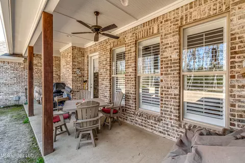 Exterior - 511 Crestmoor Dr, Canton, MS 39046 photo 5 of 8