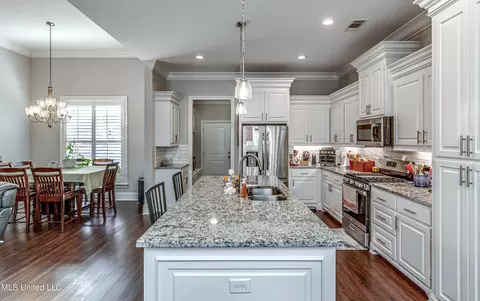 Kitchen - 511 Crestmoor Dr, Canton, MS 39046 photo 1 of 6