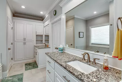 Bath - 511 Crestmoor Dr, Canton, MS 39046 photo 1 of 5