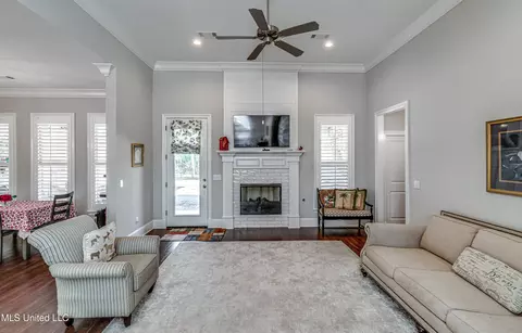 Living - 511 Crestmoor Dr, Canton, MS 39046 photo 1 of 2