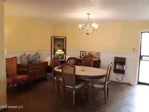 Dining - 103 Lombardy Rd, Drew, MS 38737 photo 1 of 2
