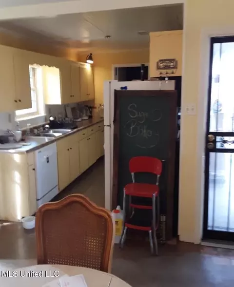 Kitchen - 103 Lombardy Rd, Drew, MS 38737 photo 1 of 2
