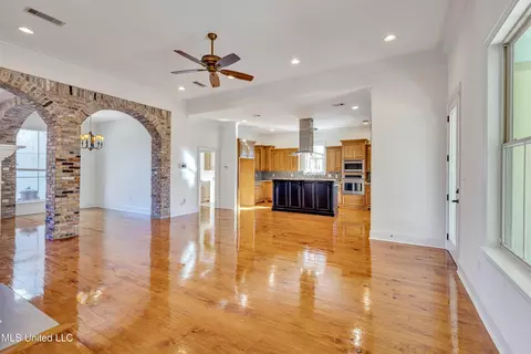 Living - 948 Caroline Dr, Biloxi, MS 39532 photo 1 of 4