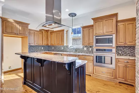 Kitchen - 948 Caroline Dr, Biloxi, MS 39532 photo 2 of 5