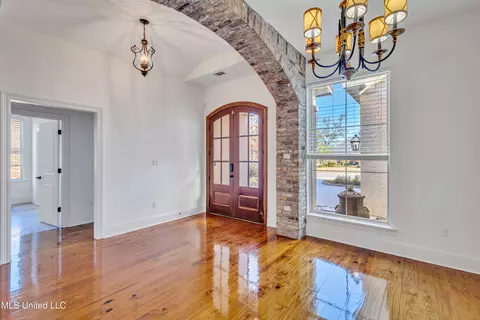 Entry Way - 948 Caroline Dr, Biloxi, MS 39532 photo 1 of 3