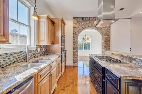 Kitchen - 948 Caroline Dr, Biloxi, MS 39532 photo 4 of 5