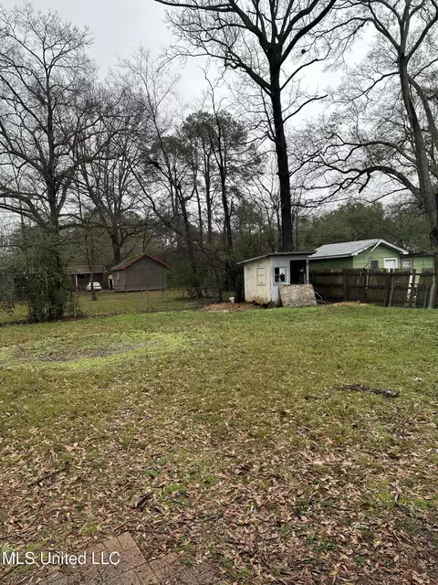 Exterior - 3190 Charleston Dr, Jackson, MS 39212 photo 6 of 6