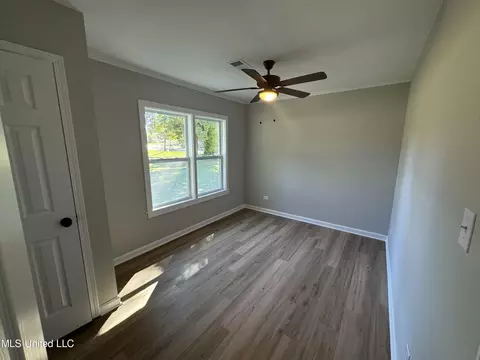 Bedroom - 3202 Gaines Rd, Corinth, MS 38834 photo 3 of 3
