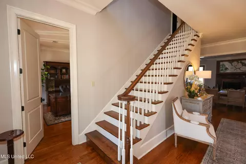 Entry Way - 4864 Malone Rd, Olive Branch, MS 38654 photo 2 of 11