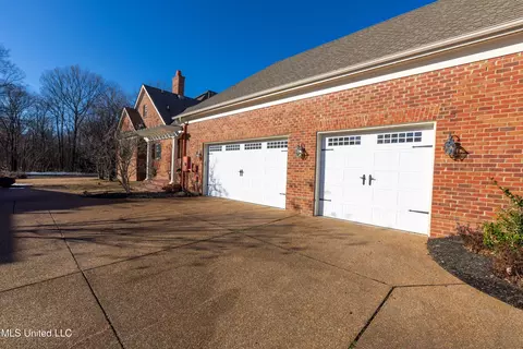 Exterior - 4864 Malone Rd, Olive Branch, MS 38654 photo 13 of 14