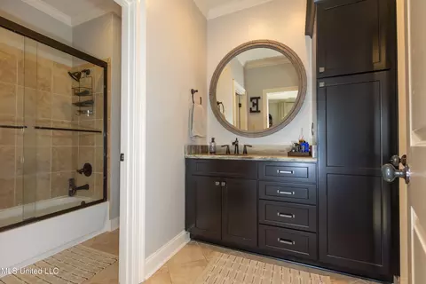 Bath - 4864 Malone Rd, Olive Branch, MS 38654 photo 10 of 11