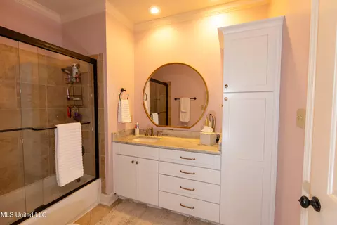 Bath - 4864 Malone Rd, Olive Branch, MS 38654 photo 11 of 11