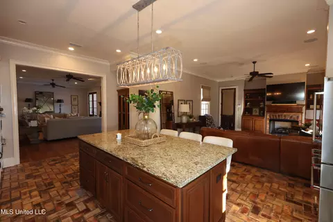 Kitchen - 4864 Malone Rd, Olive Branch, MS 38654 photo 5 of 9