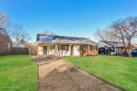 8271 W Whitehead Dr #W, Southaven, MS 38671