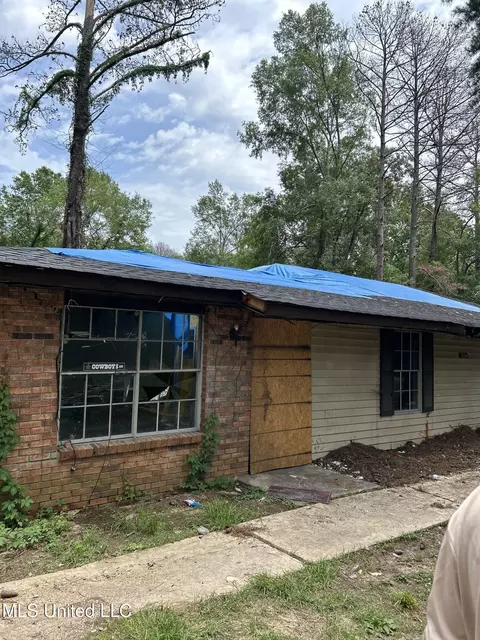 2036 Shady Lane Dr, Jackson, MS 39204