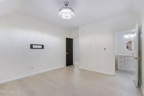 Bedroom - 4290 Spring Valley Dr, Olive Branch, MS 38654 photo 5 of 9