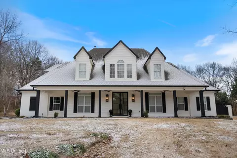 4290 Spring Valley Dr, Olive Branch, MS 38654