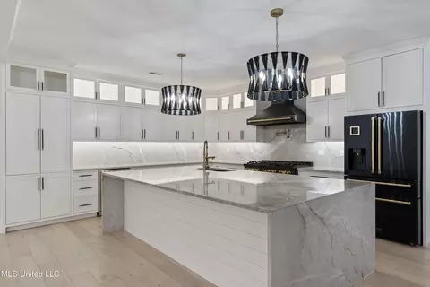 Kitchen - 4290 Spring Valley Dr, Olive Branch, MS 38654 photo 1 of 6