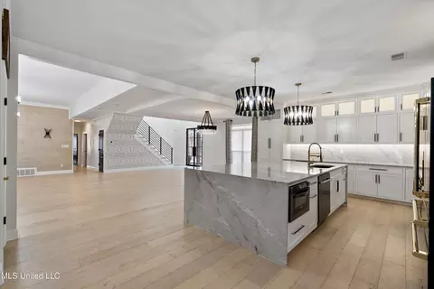 Kitchen - 4290 Spring Valley Dr, Olive Branch, MS 38654 photo 2 of 6
