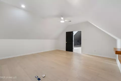 Bedroom - 4290 Spring Valley Dr, Olive Branch, MS 38654 photo 8 of 9