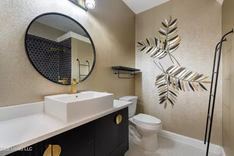 Bath - 4290 Spring Valley Dr, Olive Branch, MS 38654 photo 3 of 9