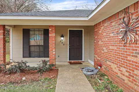 420 Golden Ridge Dr, Brandon, MS 39042