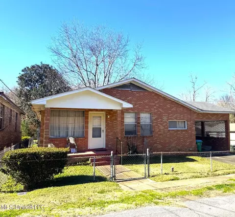 9 Ray St, Natchez, MS 39120