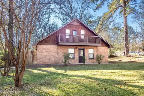 244 Pinehurst Cir, Hazlehurst, MS 39083