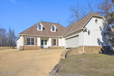 20 Hagen Cv, Holly Springs, MS 38635