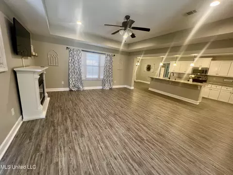 22011 Northview Dr, Moss Point, MS 39562 photo 10