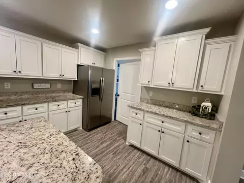 22011 Northview Dr, Moss Point, MS 39562 photo 6