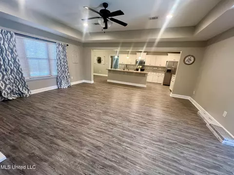 22011 Northview Dr, Moss Point, MS 39562 photo 4